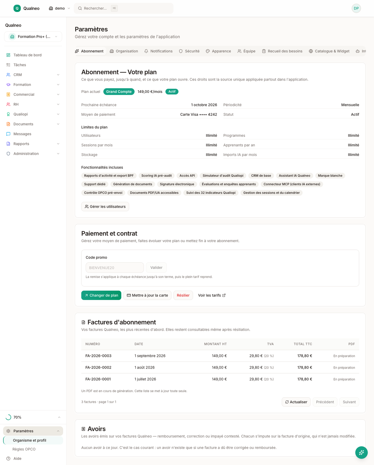 Espace de facturation avec le plan en cours, la prochaine échéance, la carte enregistrée et l'historique des factures d'abonnement téléchargeables en PDF